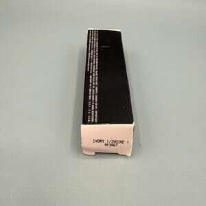 (1) New Mary Kay Concealer Ivory 1 #023467 Full Size NIB Make Up